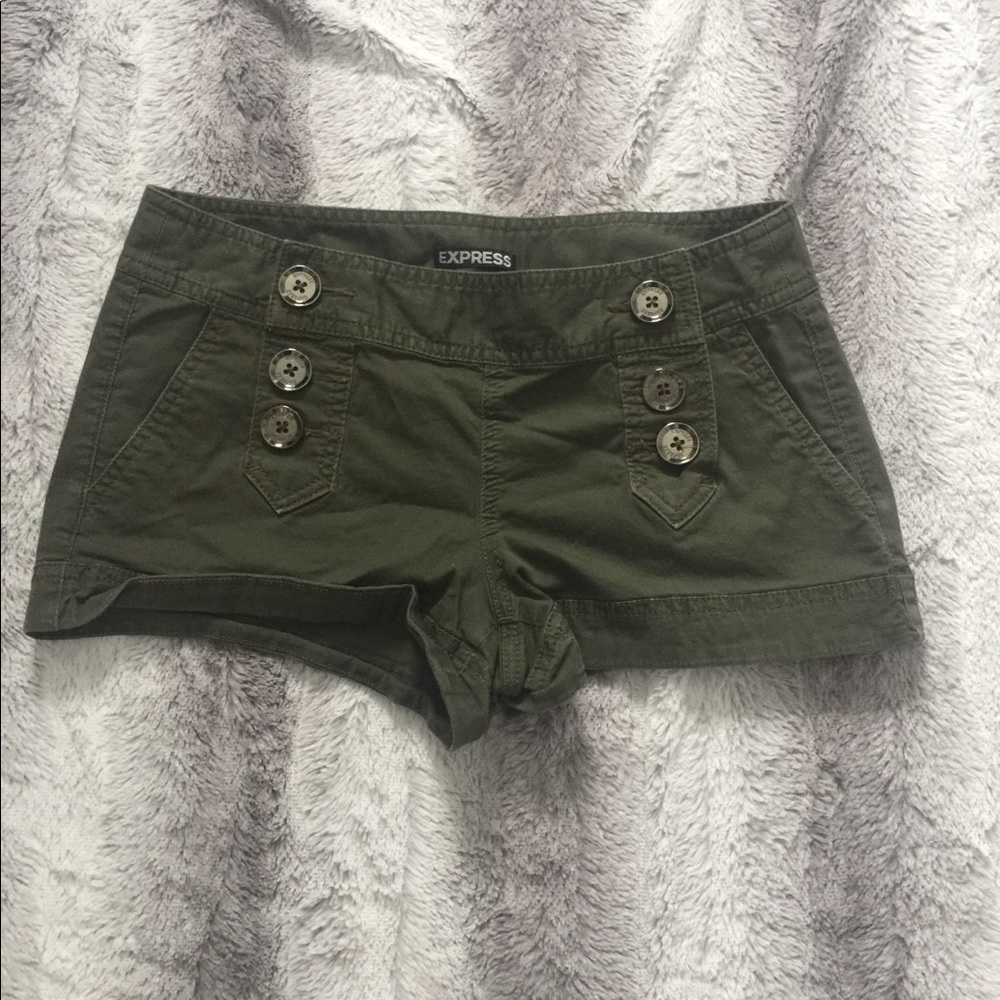 Express Shorts